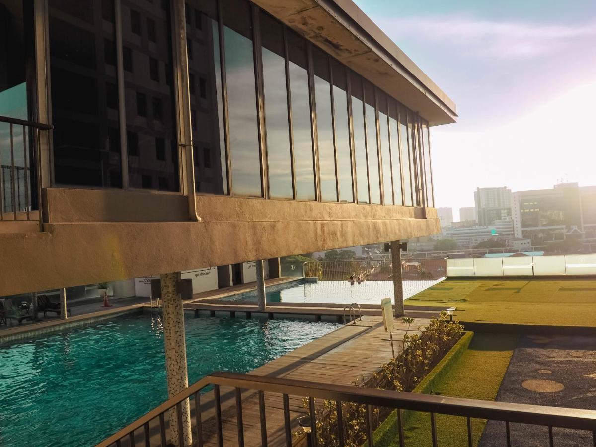 The Honeymoon Haven - 99 Residences Apartment Malacca